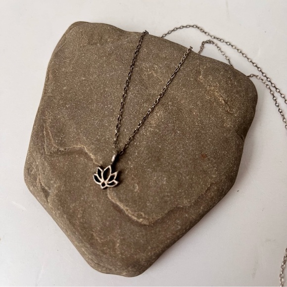 🌺🌺 Last chance—donating Thursday. Lotus Flower Necklace - Picture 3 of 5